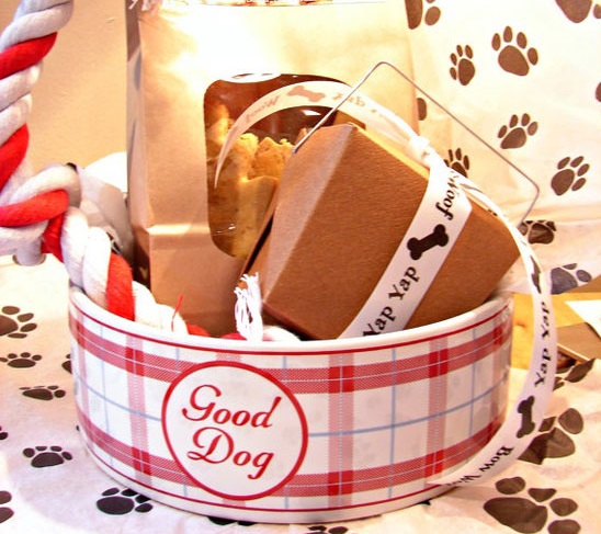 celebrar el cumple de tu perro - caja de regalos para tu perro